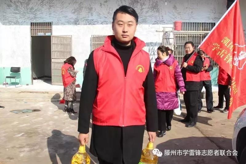 滕州 | 冬暖行动：学雷锋志愿者和爱心人士救助贫困家庭