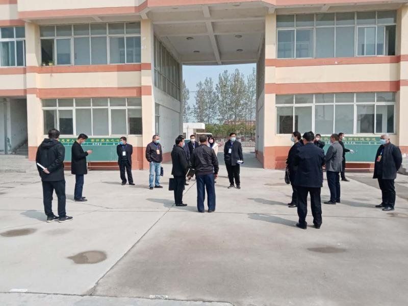 台儿庄区开学条件核验组督查马兰屯镇两所中学