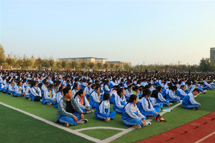 1-2010201F633-50.jpg