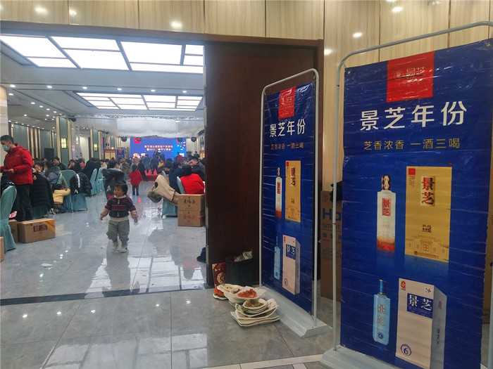 1-210102101A2-50.jpg