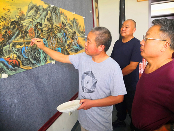笔墨逸趣  杳然山岭 ——记台儿庄职业山水画家李敬伟先生